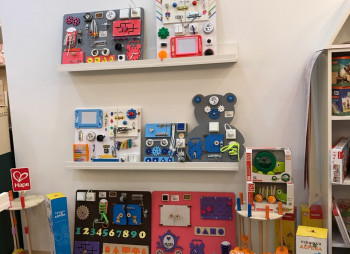 Сеть магазинов деревянных и развивающих игрушек Montessori shop